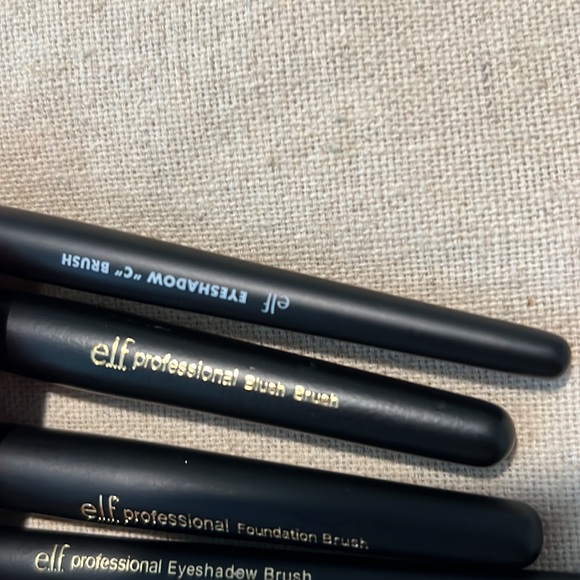 Set of 5 e.l.f. Brushes - Picture 3 of 4